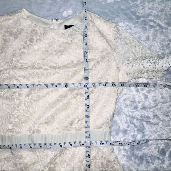 ALEXIA ADMOR IVORY LACE  DELORA DRESS Size 2 - Picture 13 of 15